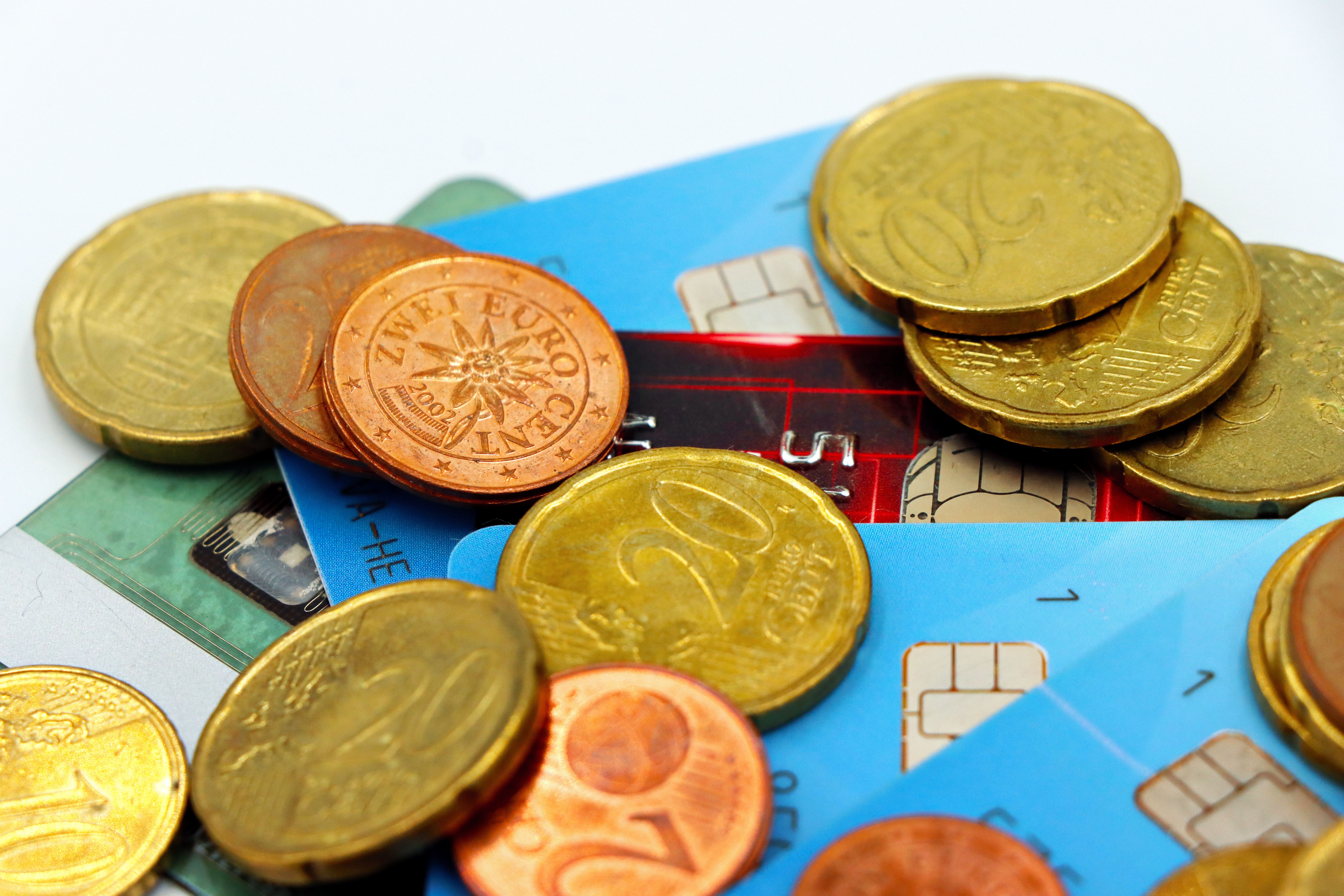 How Cross-Border Supply Chain Payments Work: A Complete Guide for Importers