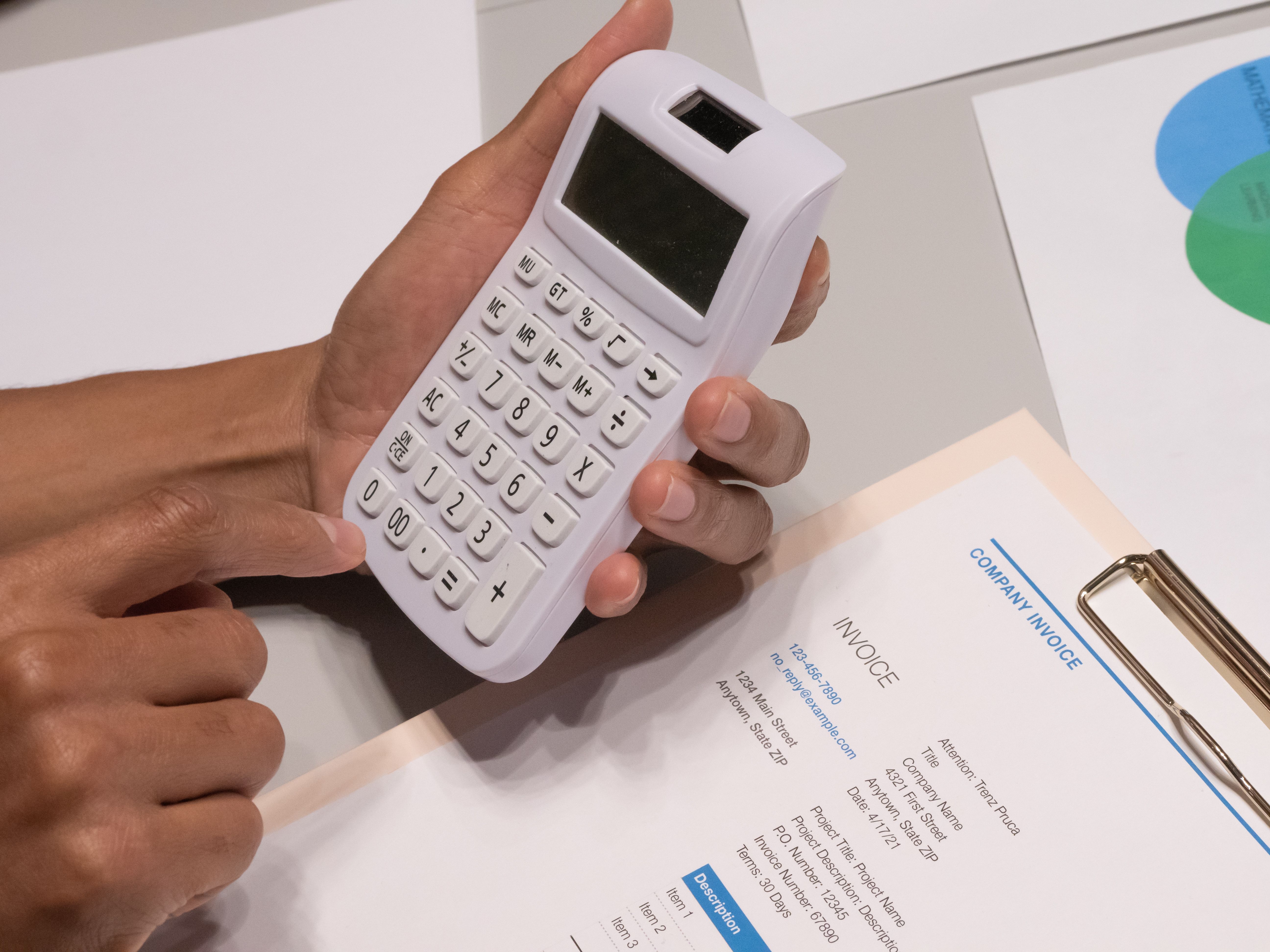 How Invoice Financing Helps Small Businesses Improve Cash Flow
