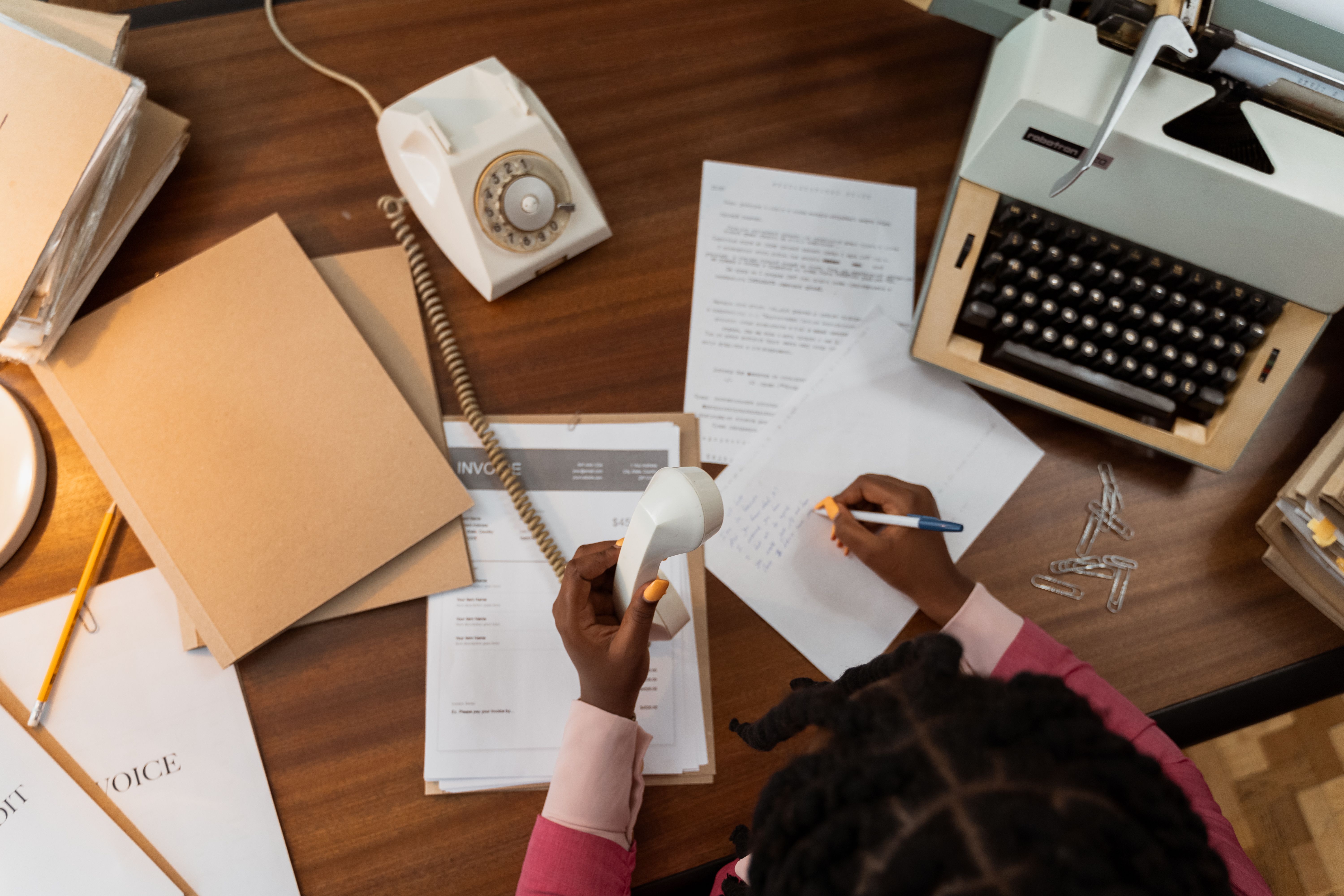 How Invoice Financing Helps SMEs Unlock Growth Without Taking Loans