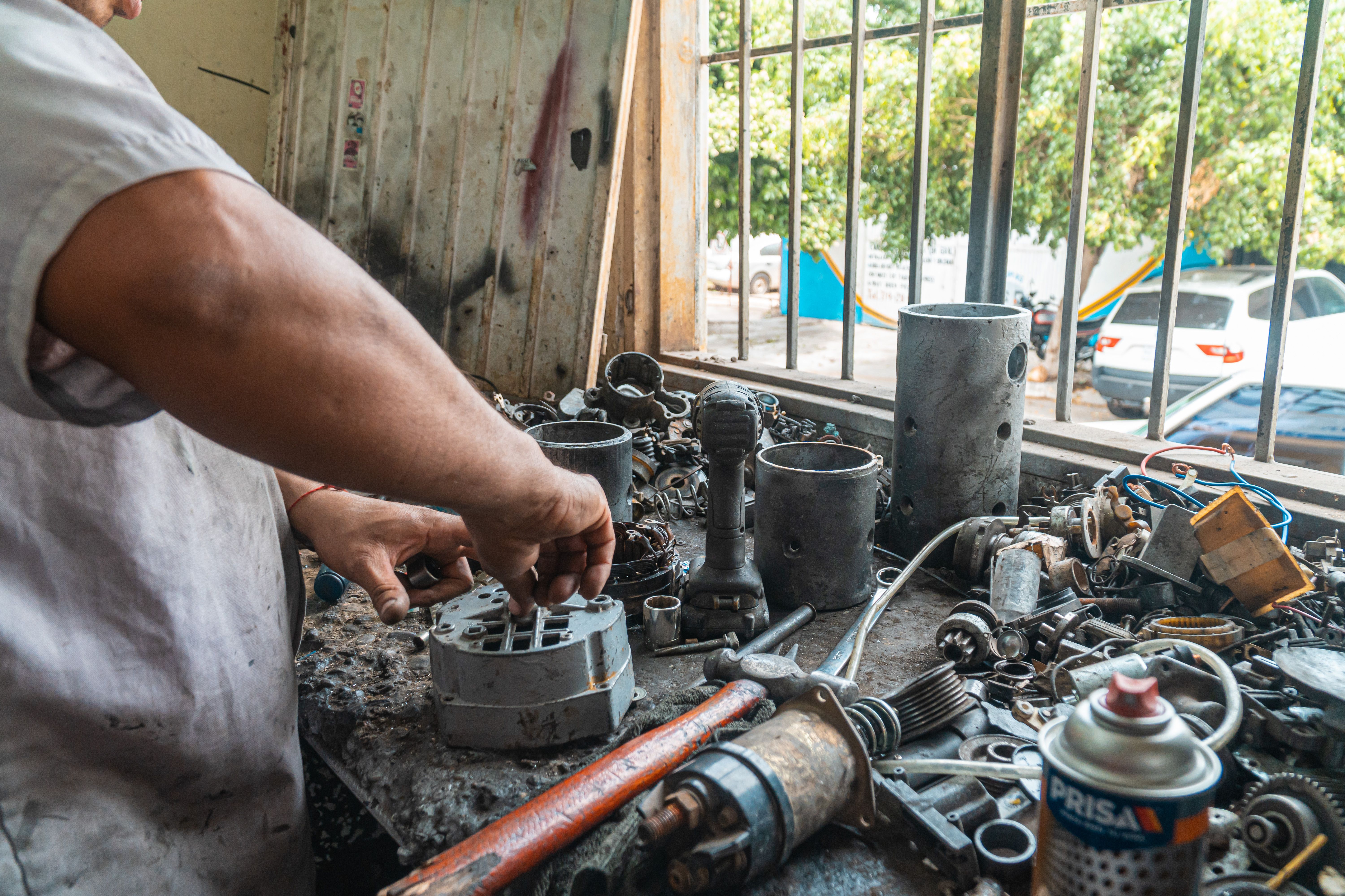 How Spare Parts Importers Can Secure Bulk Supplier Discounts With Faster Payments