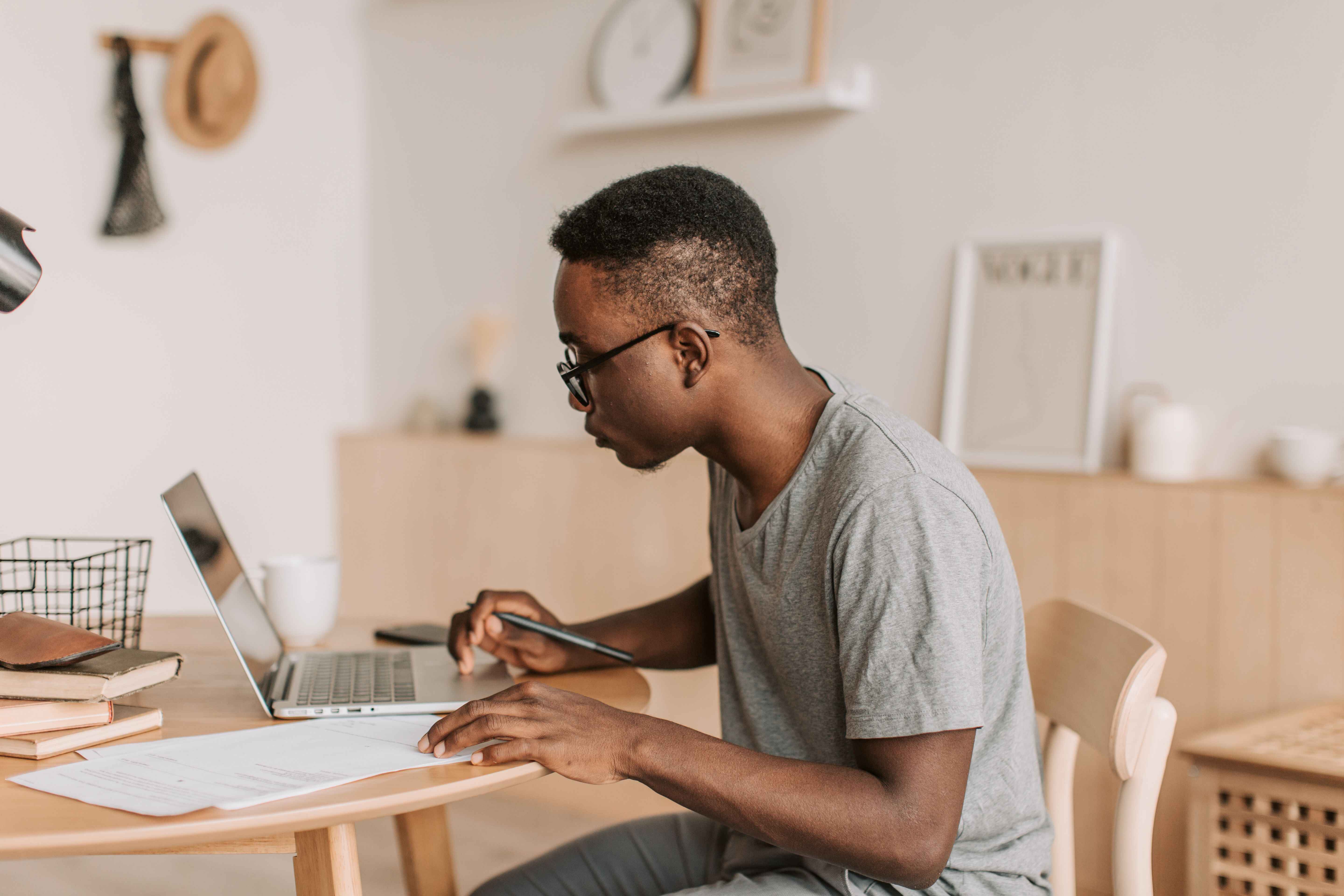 How Freelancers and Remote Workers Can Receive International Client Payments Without Hidden Fees