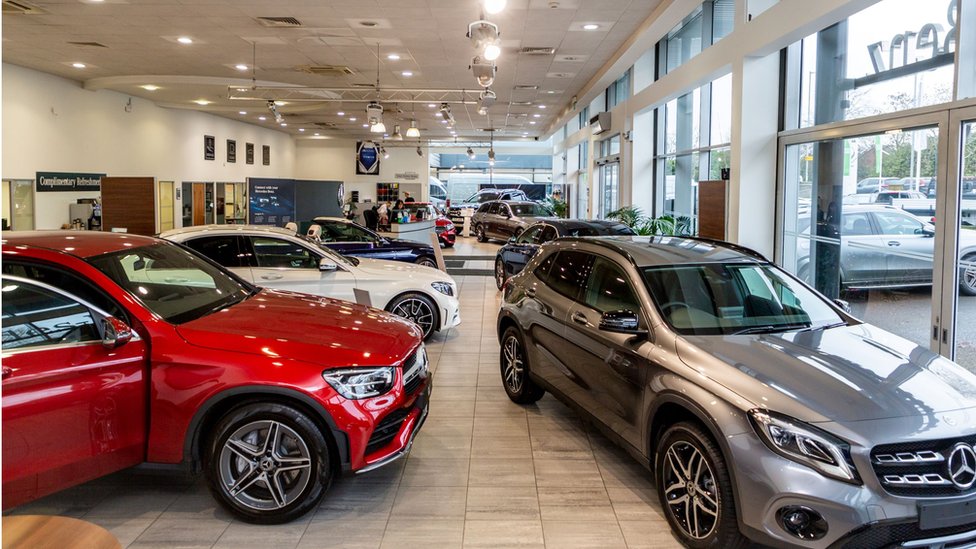 How Car Dealers Pay for Imported Vehicles Without Delaying Inventory